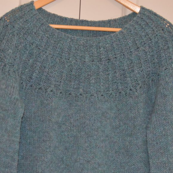 Javelin Pullover by Teti Lutsak - Picture 2 of 2